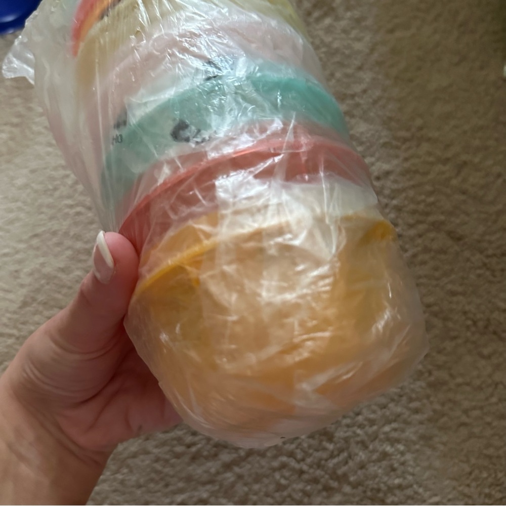 Colorful Plastic Bowls Set